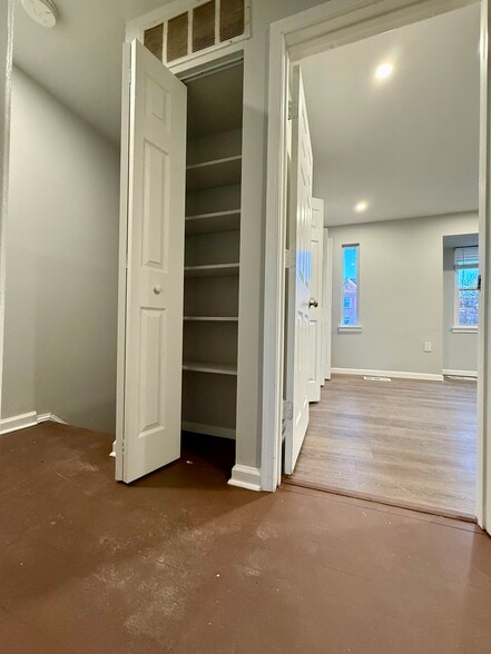 Building Photo - 238 Stevenson Sq