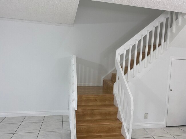 Building Photo - 3961 Cocoplum Cir