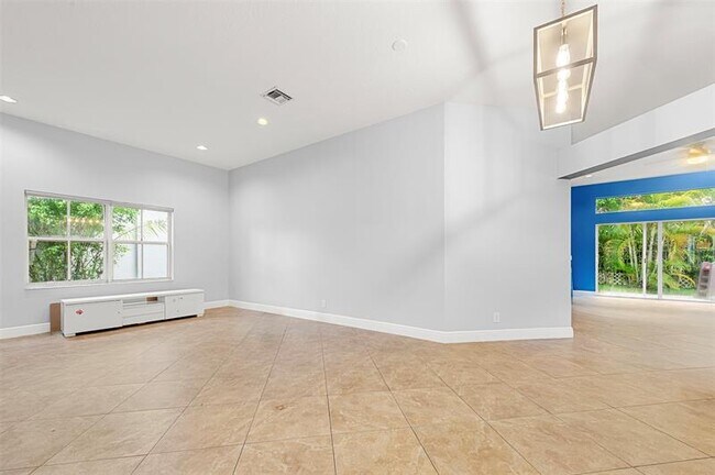 Building Photo - 4227 Sabal Ridge Cir