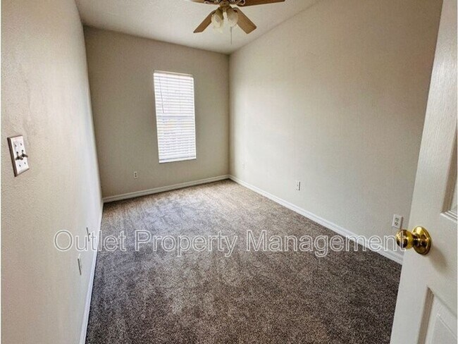 Building Photo - 6114 Chapledale Dr