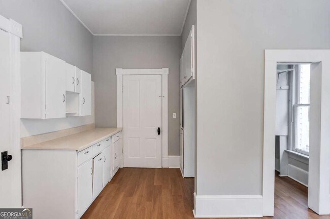 Building Photo - 227 Alcovy St