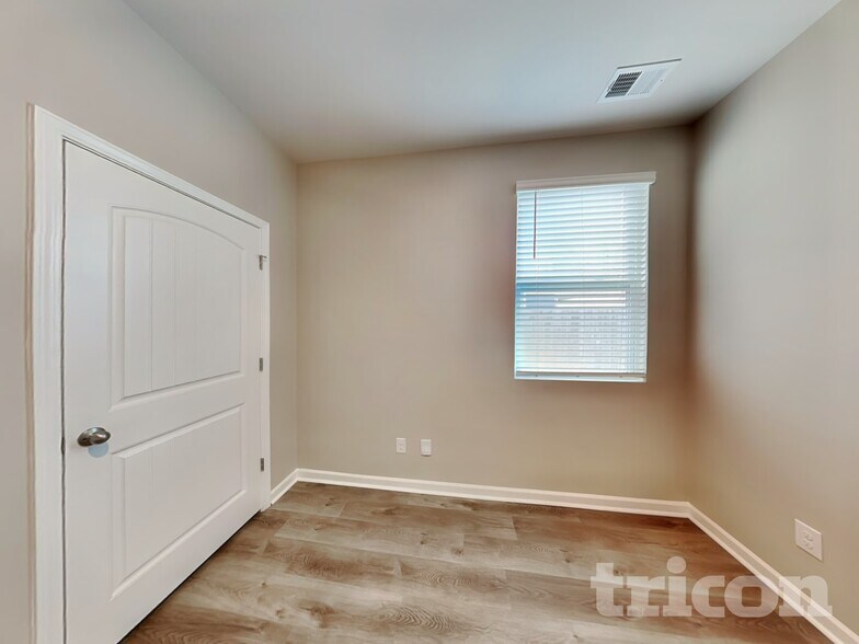 Building Photo - 9150 War Eagles Way