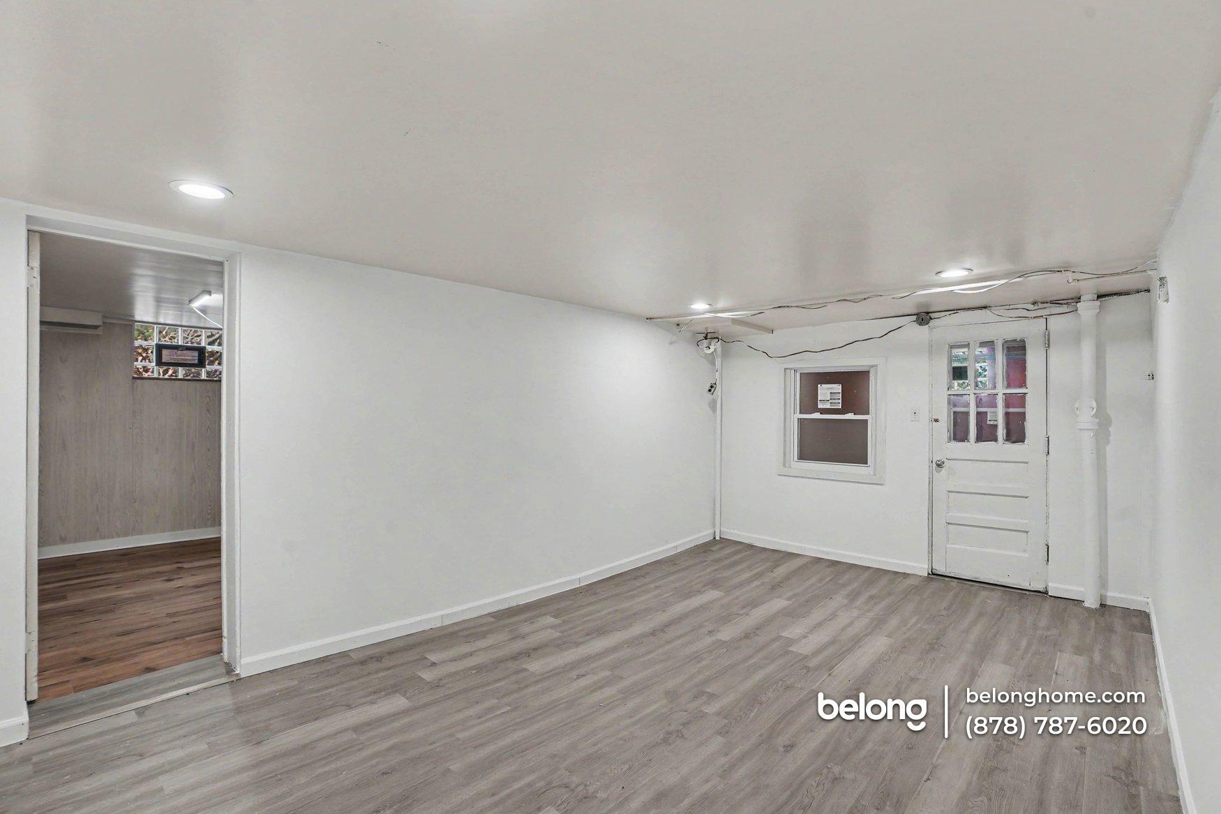 Building Photo - 5240 Orchard Hill Dr