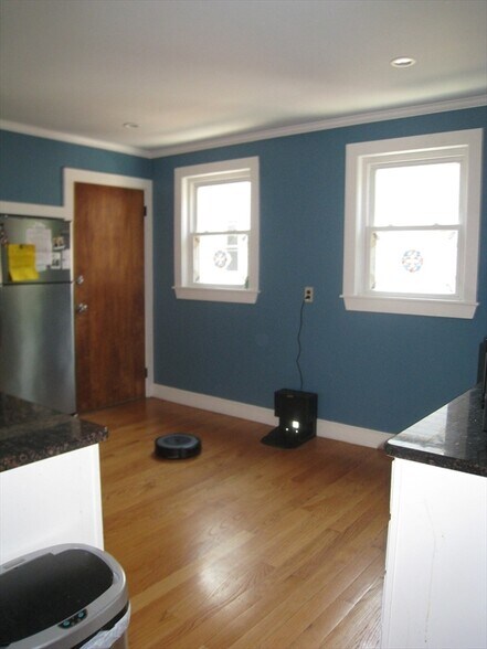 Building Photo - 49 Winslow Ave