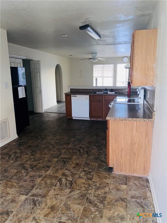 Building Photo - 3007 Cantabrian Dr