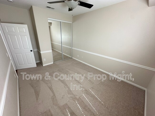 Building Photo - 9360 Alderwood Dr