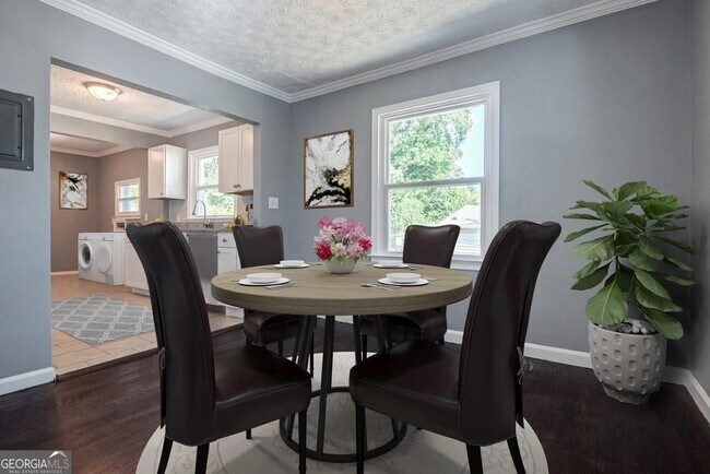 Building Photo - 120 Burbank Dr NW