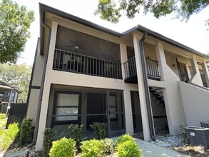 Building Photo - "Charming 2-Bed, 2-Bath Condo in Tampa's S...