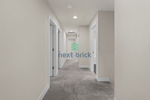 Building Photo - 5 BED & 2.5 BATH SINGLE FAMILY HOUSE FOR RENT