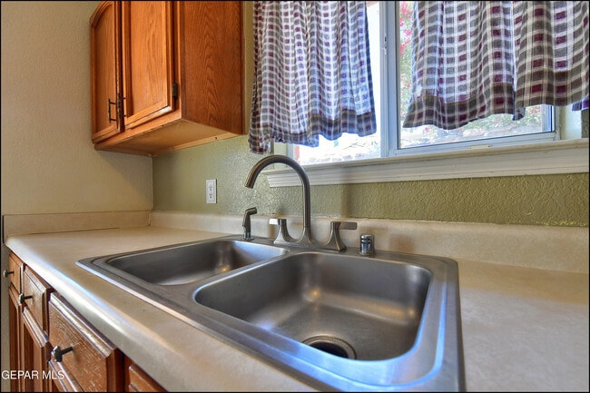 Building Photo - 7317 Desierto Rico Ave