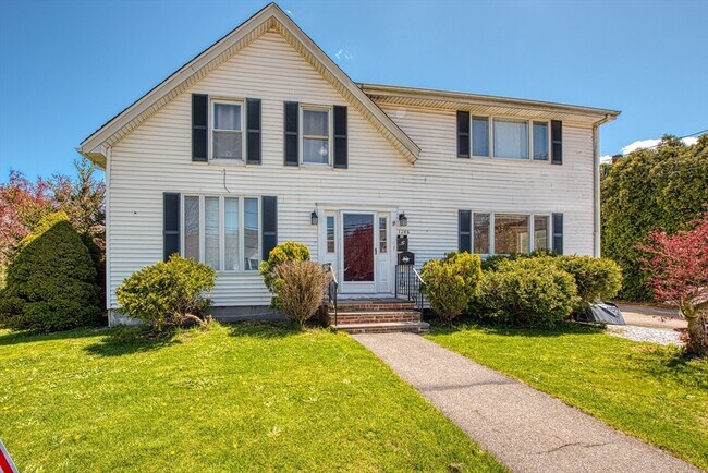 Building Photo - 1246 Somerset Ave