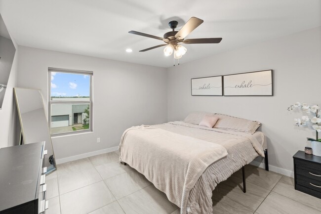 Building Photo - 5418 Travesia Ct