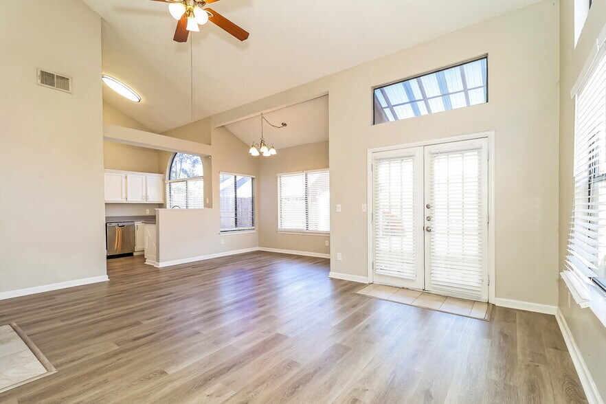 Building Photo - 1221 Settlers Way