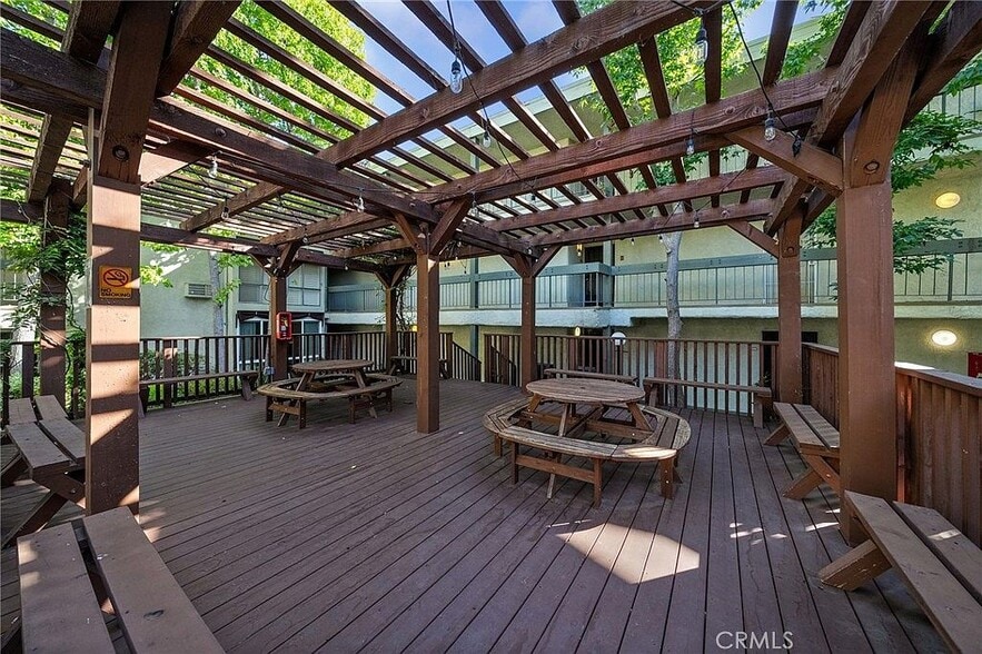 Building Photo - 4900 Overland Avenue Unit 310