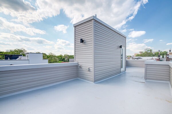 Building Photo - 3023 Harper St