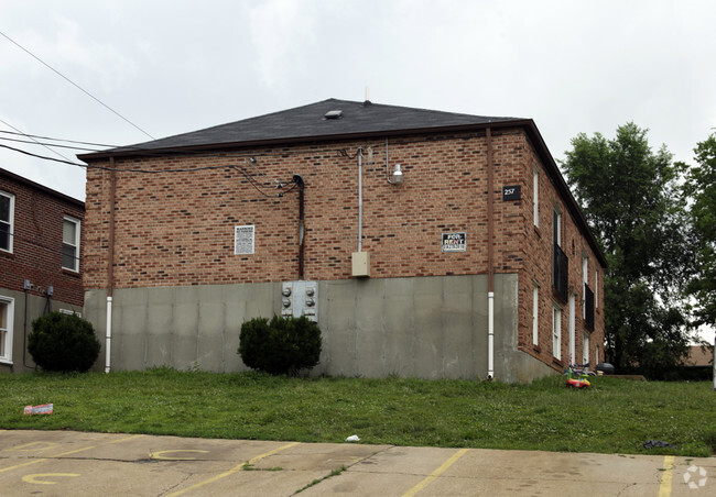 Primary Photo - 257 Mount Everest St