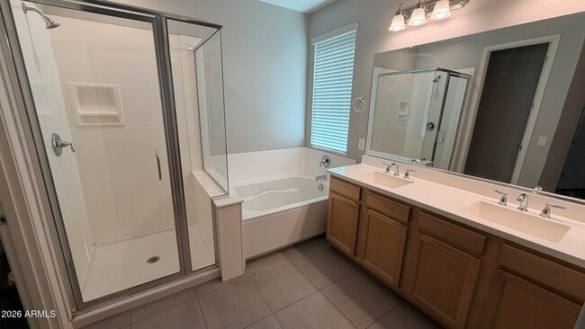 Building Photo - 41320 W Palmyra Ln