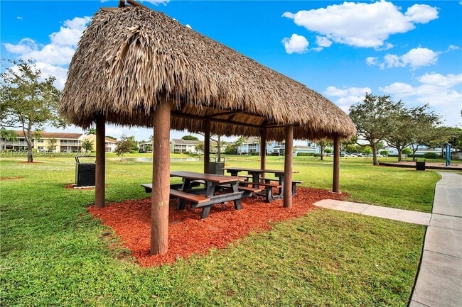 Building Photo - 2239 SE 23rd Ave