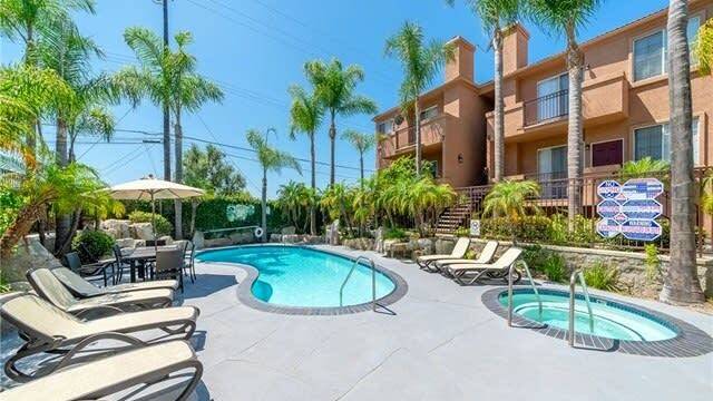 Community pool and jacuzzi - 21832 S Vermont Ave