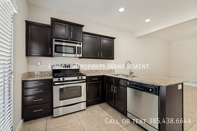 Building Photo - 11234 Summer Heights Dr