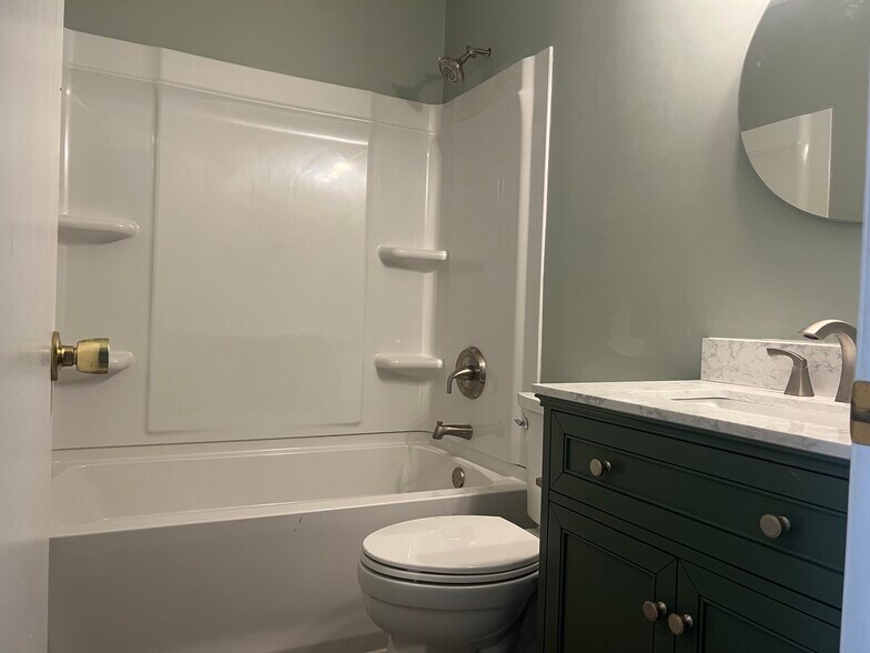 Building Photo - 2957 Heatherwood Ct
