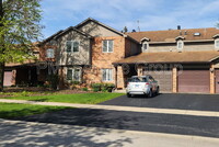 Building Photo - 985 West Ct