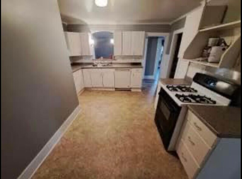 Building Photo - 8939 Pecor St