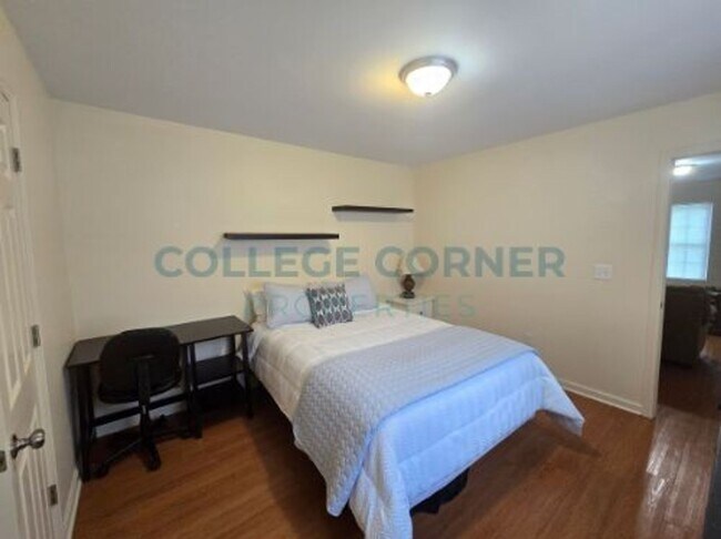 Building Photo - 1048 Ranch Dr