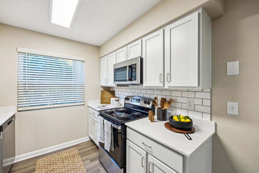 Primary Photo - Sherwood Acres