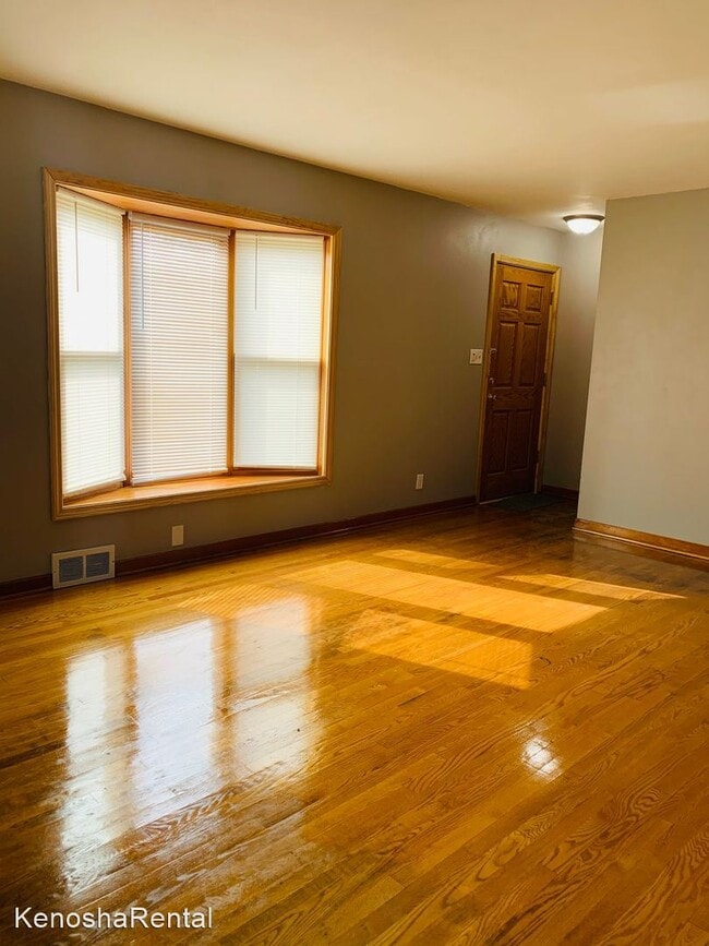 Building Photo - 3 br, 1 bath House - 7807 28th Avenue