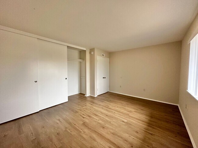 Building Photo - Beautiful 2 Bedroom in a  55+ Community of...