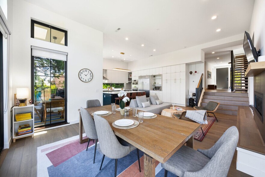 Building Photo - 3826 Meridian Ave N