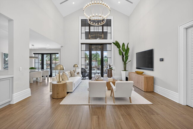 Building Photo - 400 Mola Ave