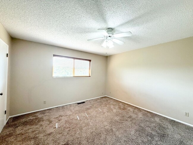 Building Photo - 4 bedroom home minutes from downtown Presc...