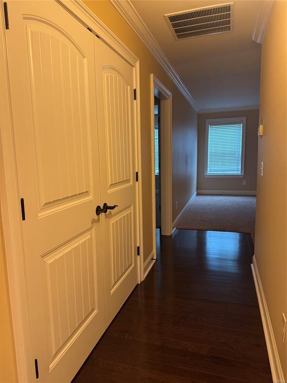 Building Photo - 436 Sydney Dr N