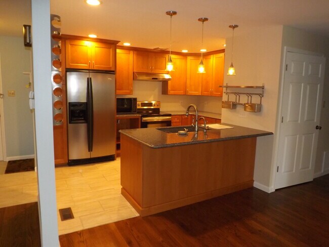 Building Photo - 13485 Coliseum Dr