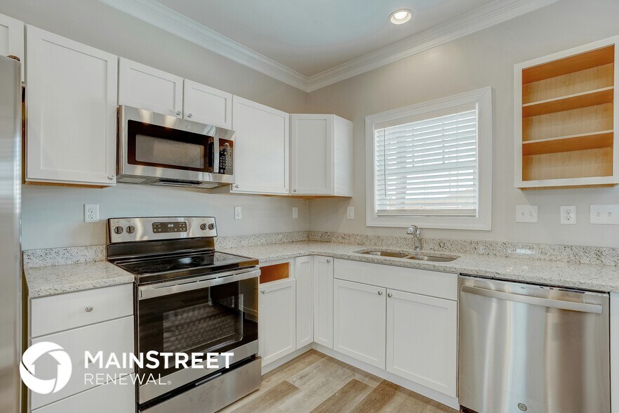 Building Photo - 3145 4th Ave S