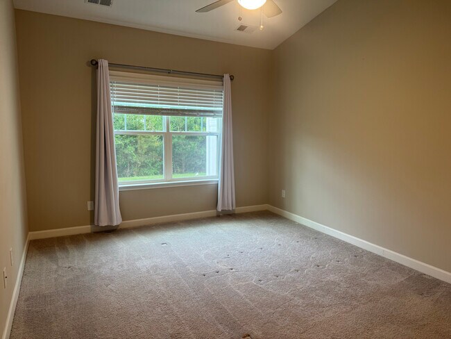 Building Photo - 340 Nettle Ln