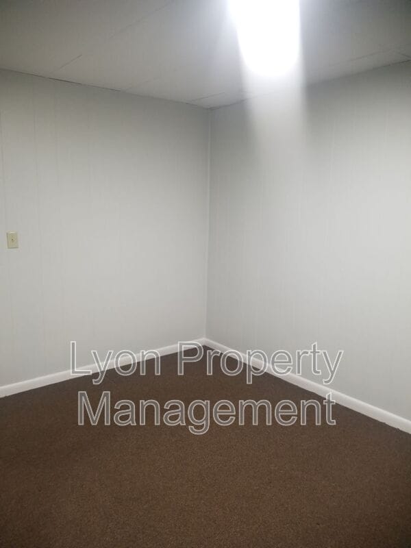 Building Photo - 234 Covel St