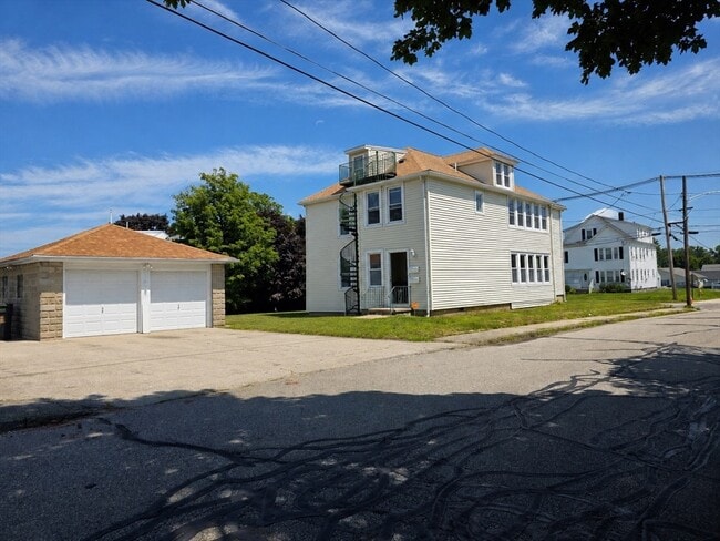 Building Photo - 25 Slater St