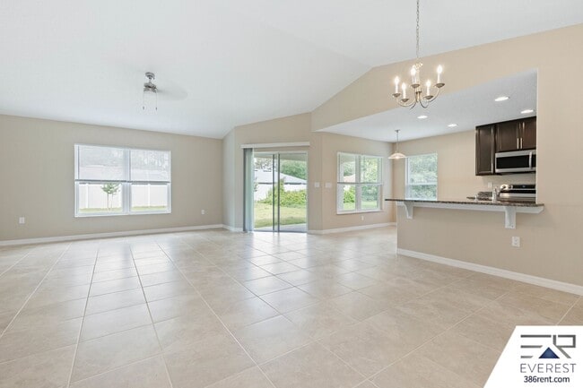 Building Photo - FULLY FENCED 3/2/2 IN DESIRABLE QUAIL HOLLOW