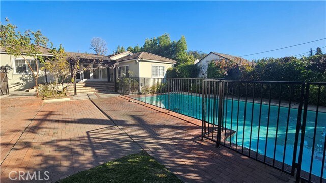 Building Photo - 1525 Bellwood Rd