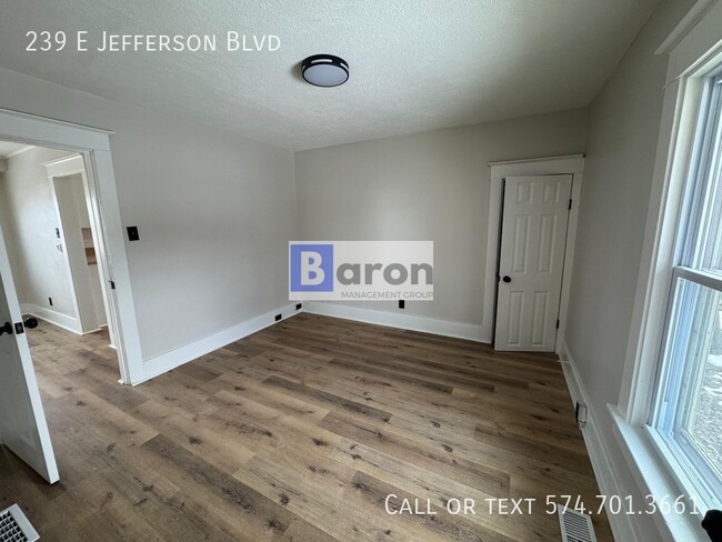 Building Photo - 239 E Jefferson Blvd