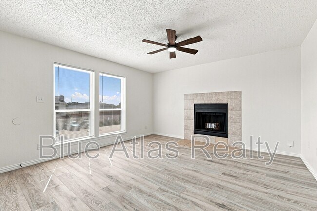 Building Photo - 8137 Foxfire Ln