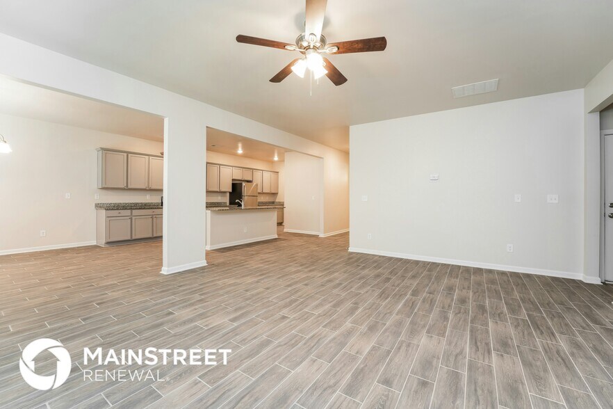 Building Photo - 3811 River Rock Rd