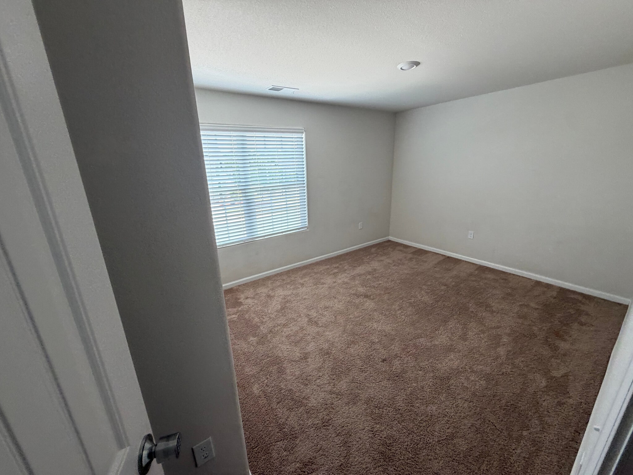 Building Photo - Room in House on Creedmore Hills Dr