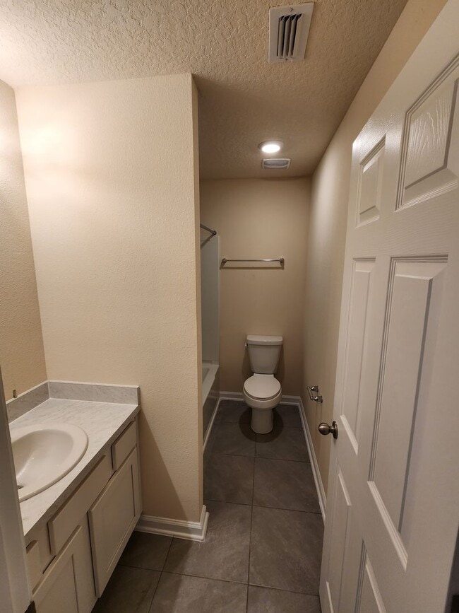 Building Photo - New beautiful Three bedroom Two and a half bath two-story townhome