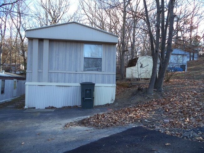 Building Photo - 3 Bedroom 2 Bath Mobile Home
