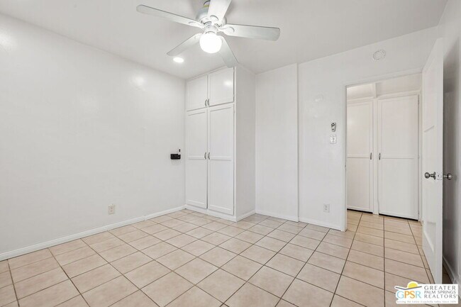 Building Photo - 1674 Vía Salida