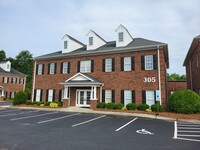 Building Photo - 305 Post Office Dr